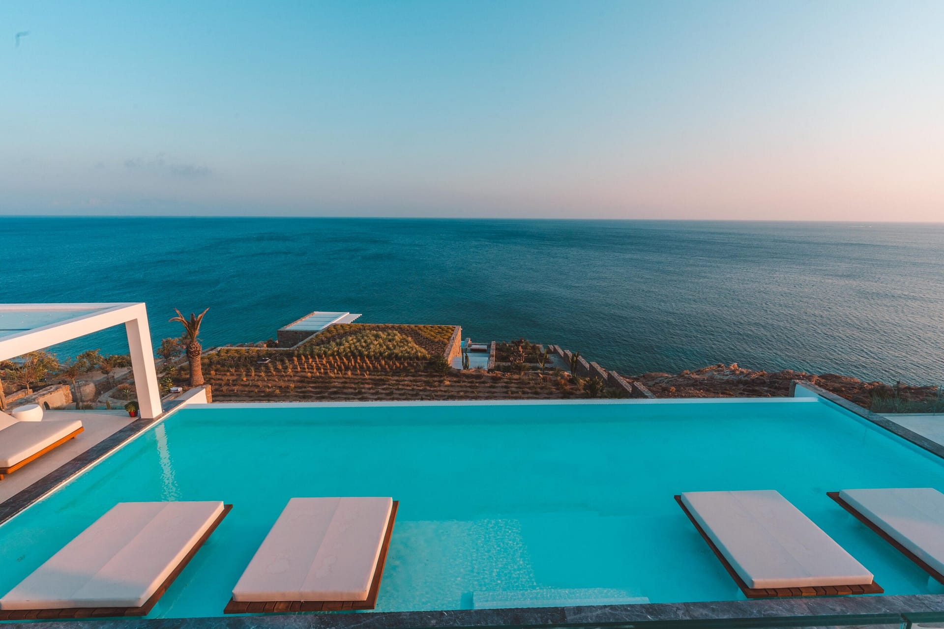 invest-in-greece-buy-house-in-greece-investments-energy